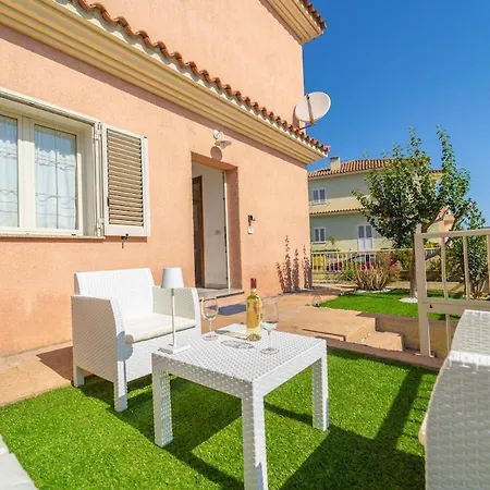 Apartmán With Garden *