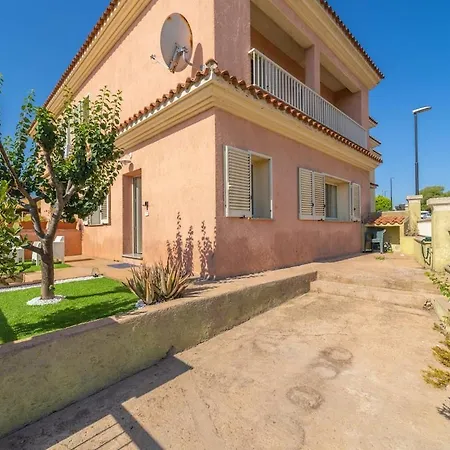 With Garden Apartman *